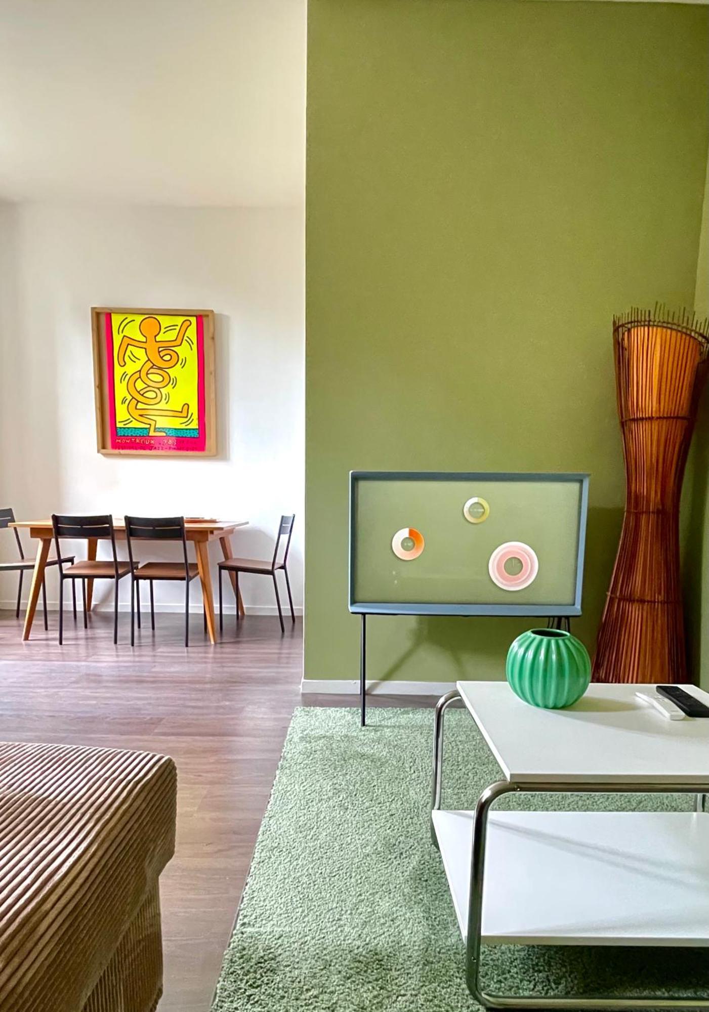 Le Manoir Mermoz : T2 Equipe Apartamento
