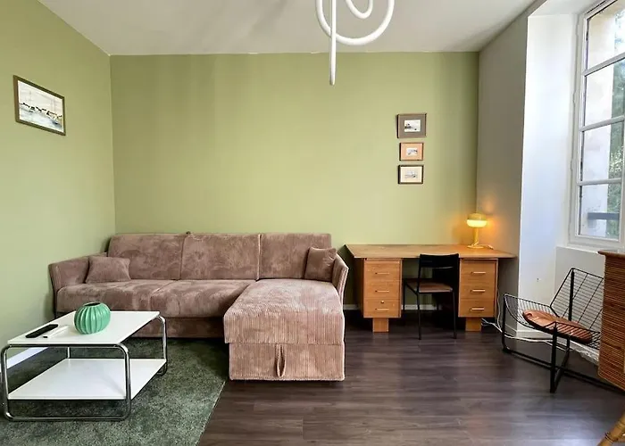 Le Manoir Mermoz : Appartement T2 Tout Equipe
